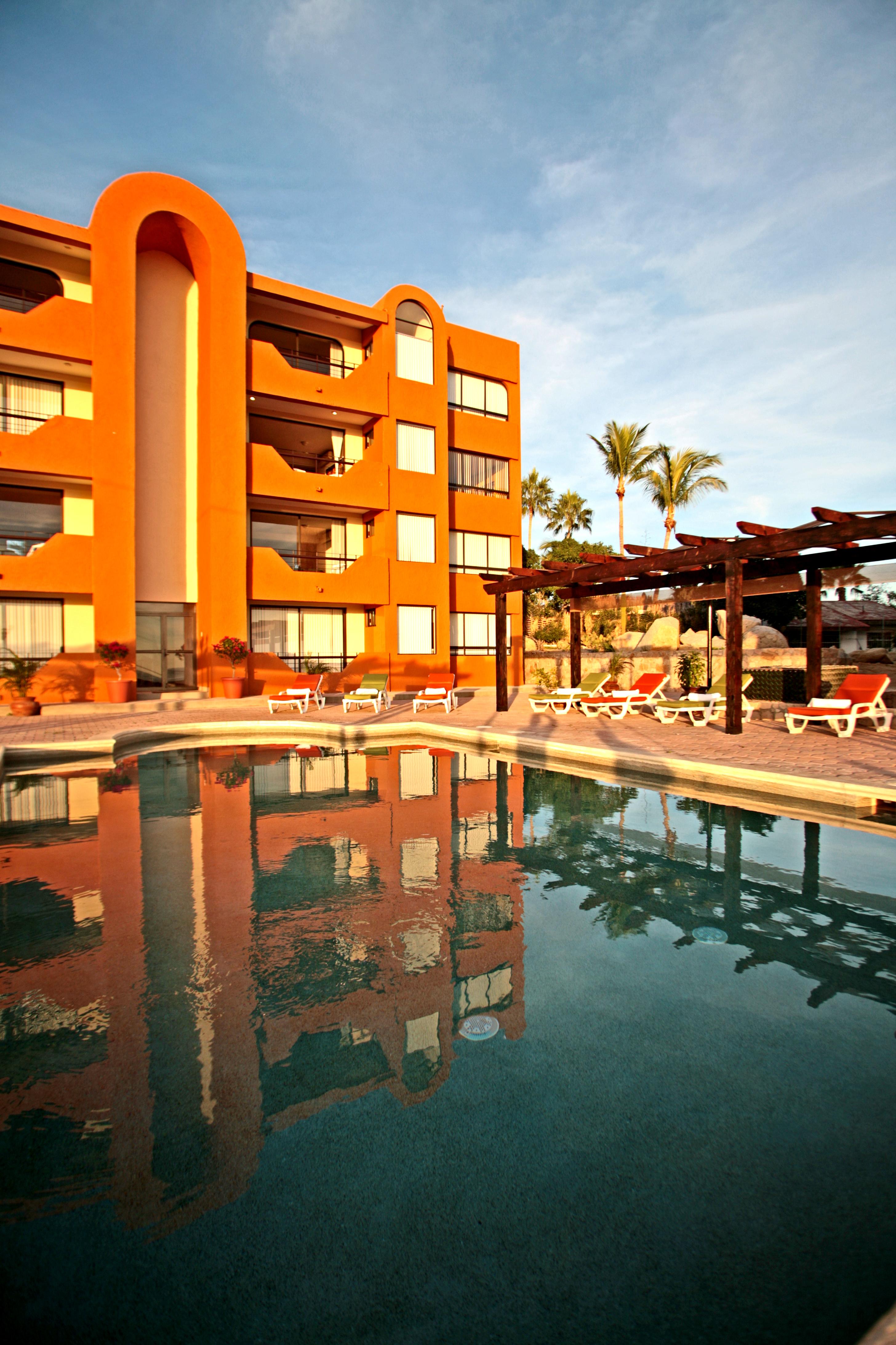 Sunrock Hotel & Suites Cabo San Lucas Exterior photo